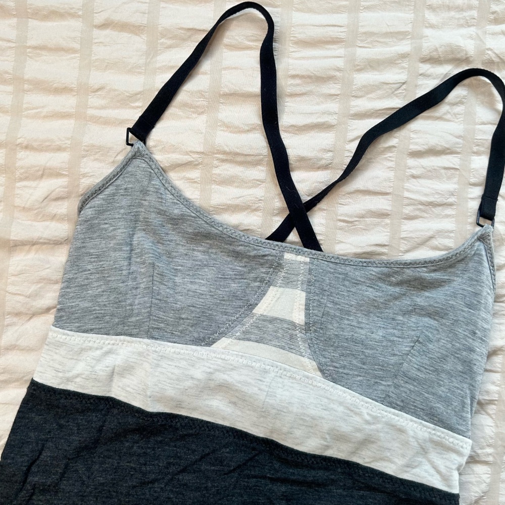 Lululemon Contentment Triangle Adjustable Tank | Size 4